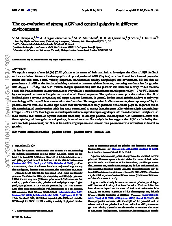 The co-evolution of strong AGN and central galaxies in different environments Thumbnail