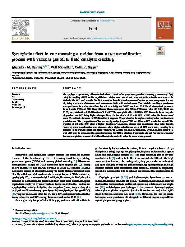 Synergistic effect in co-processing a residue from a transesterification process with vacuum gas oil in fluid catalytic cracking Thumbnail